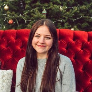 Meet your Posher, Abby